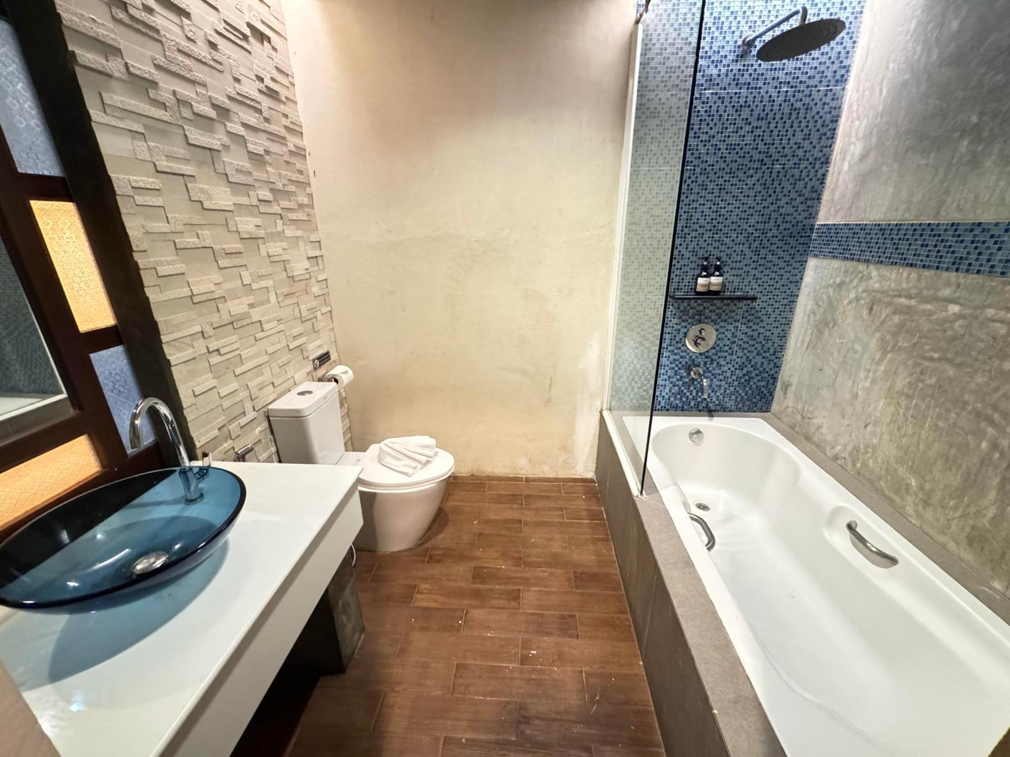 De Coze Hotel Patong Екстериор снимка