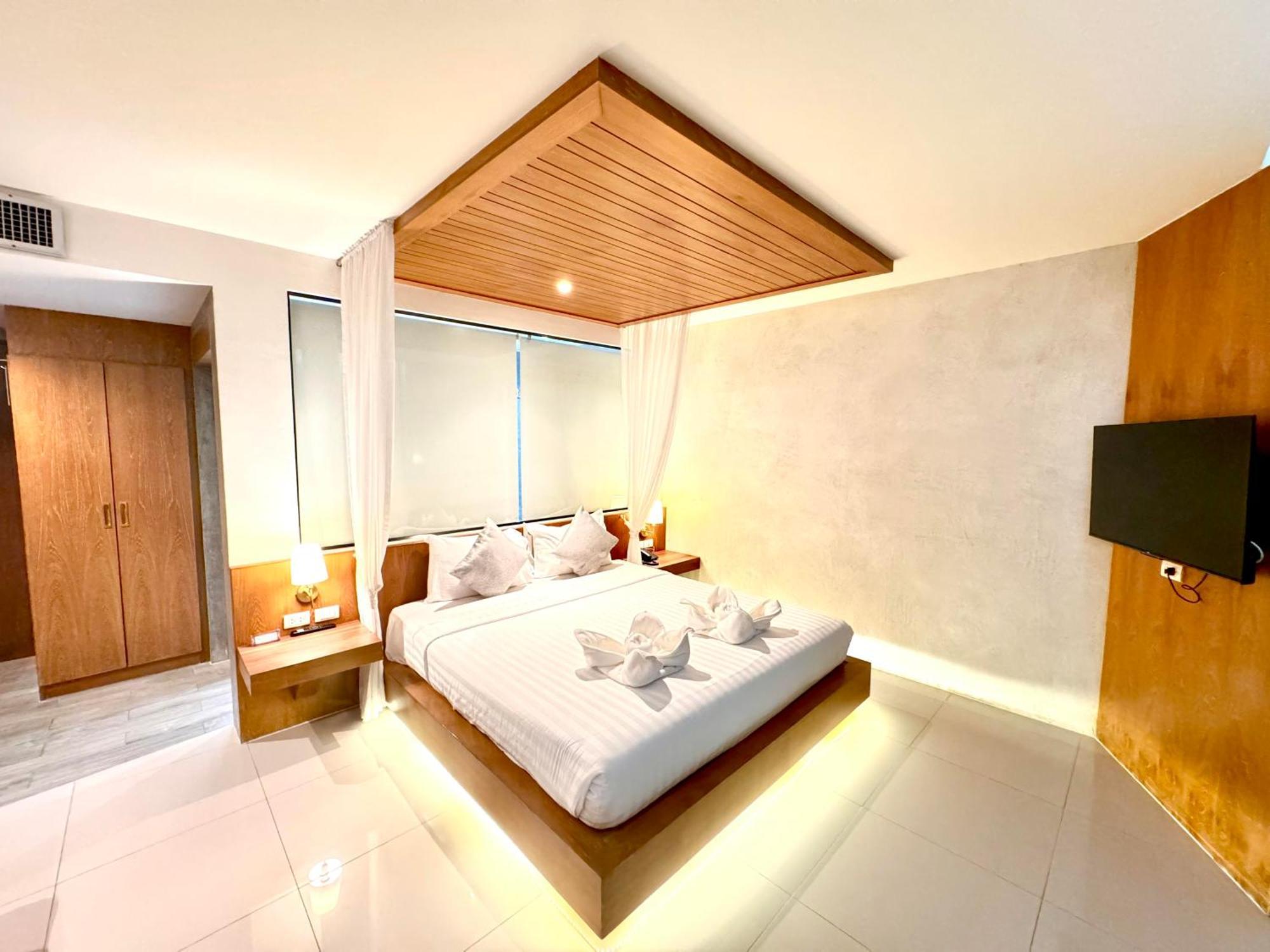 De Coze Hotel Patong Екстериор снимка