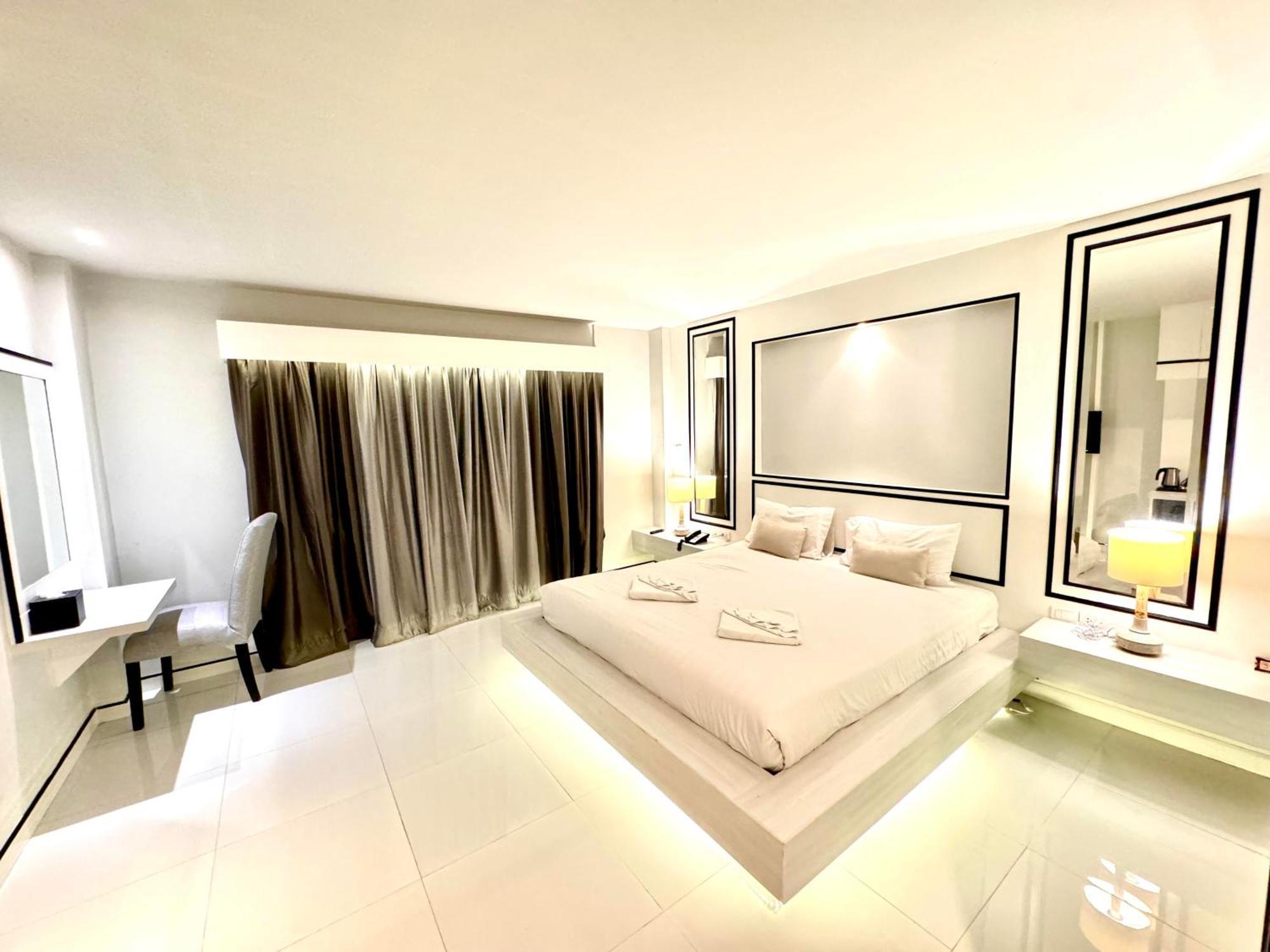 De Coze Hotel Patong Екстериор снимка