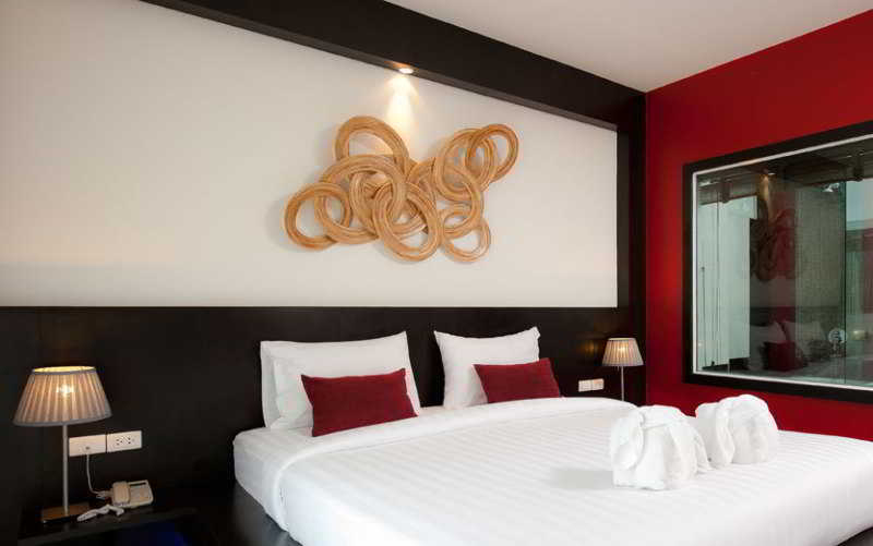 De Coze Hotel Patong Екстериор снимка