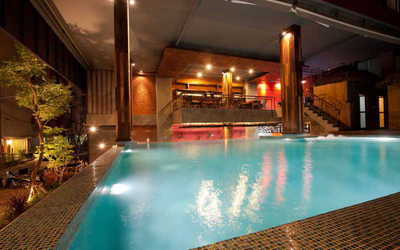 De Coze Hotel Patong Екстериор снимка