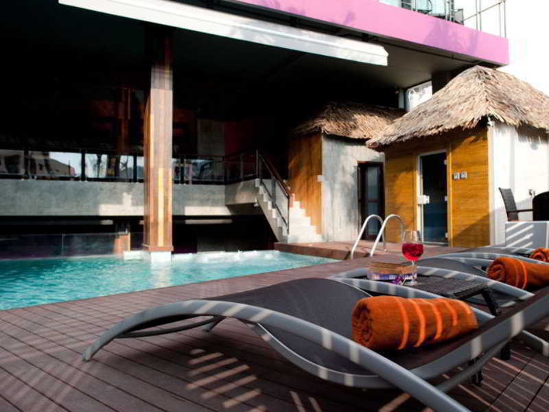 De Coze Hotel Patong Екстериор снимка