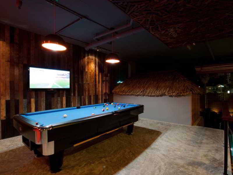 De Coze Hotel Patong Екстериор снимка